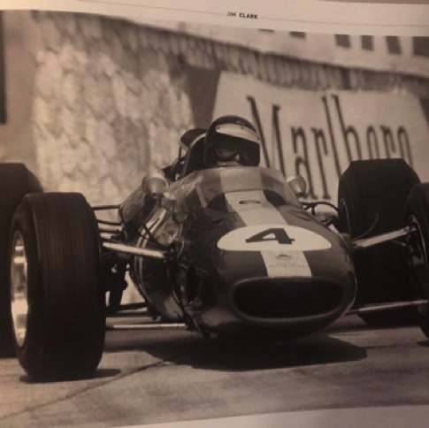 Au plus près deumur à Monaco...